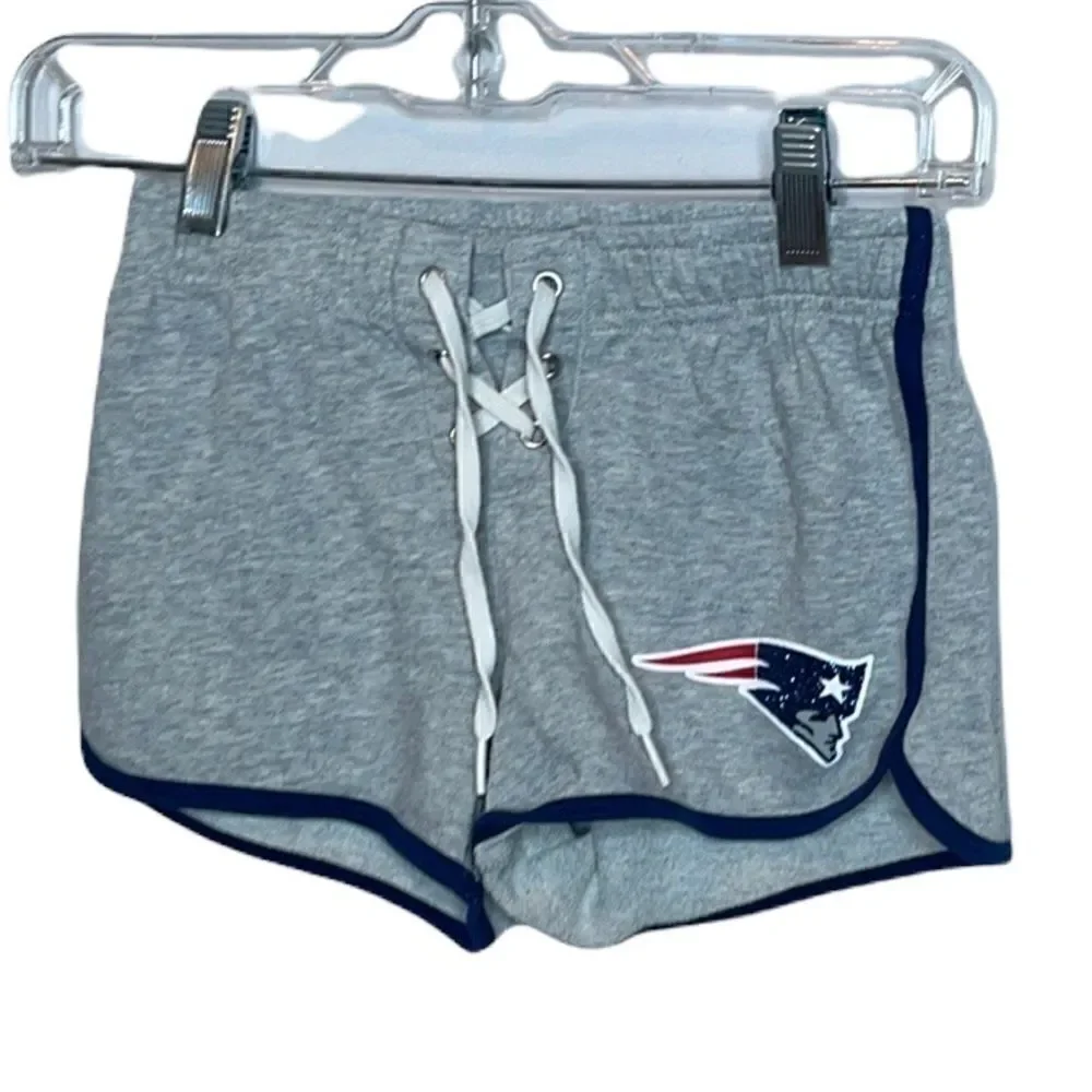 Team Apparel Patriots Shorts. Size 10.